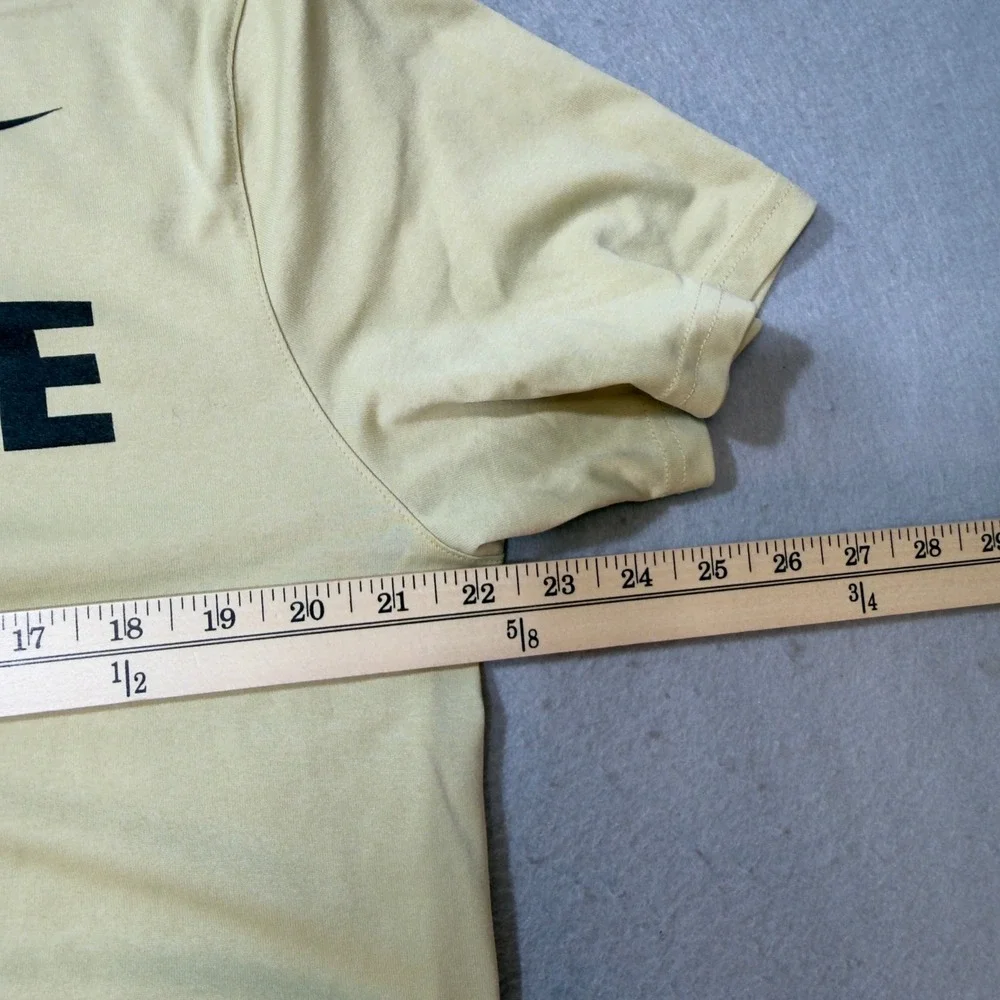 Nike‎ Purdue Boilermakers Showtime Dri-FIT Shirt Mens Large Gold Athletic Tee